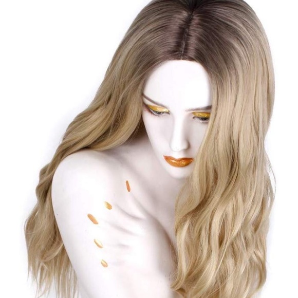 ??‍♀️ASH BLONDE 28” BODY WAVE OMBRÉ WIG *NWT* main image 7